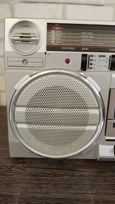 SHARP GF-5757 Stereo Radio Cassette Recorder