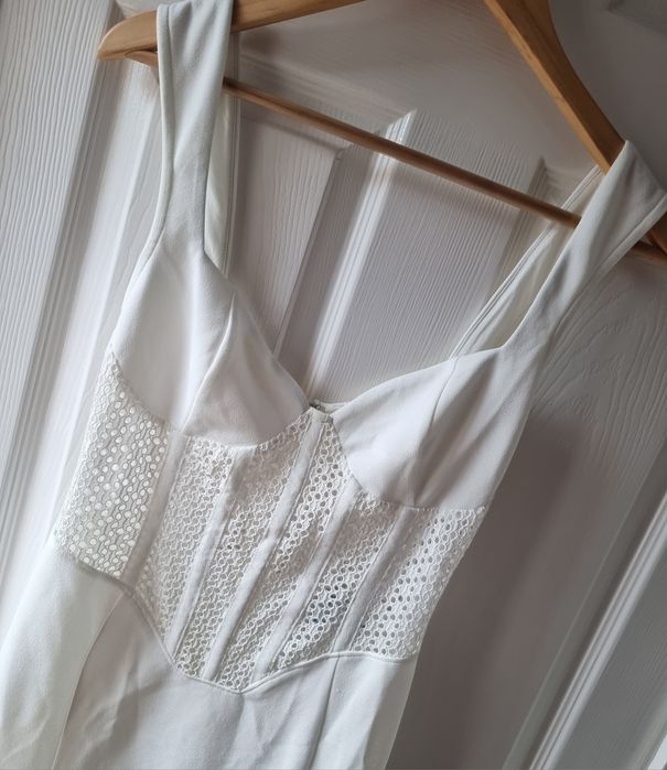 Asos biala gorsetowa sukienka elegancka rozmiar M