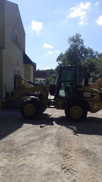 Ładowarka kołowa CAT 908H