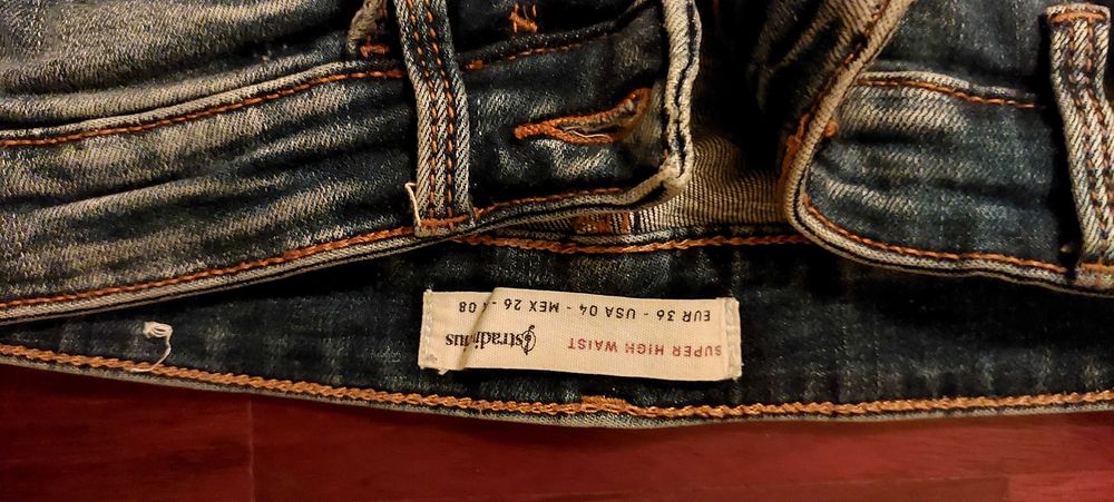 calça de ganga Stradivarius