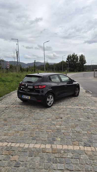 Carro Renault Clio IV 2013