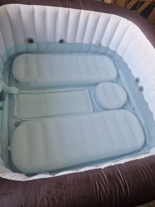 Jacuzzi  Bestway Maldives HydroJet Pro SPA dla 5-7osób 2