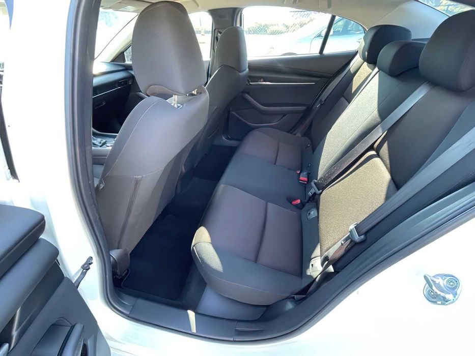 Mazda 3 S      2021