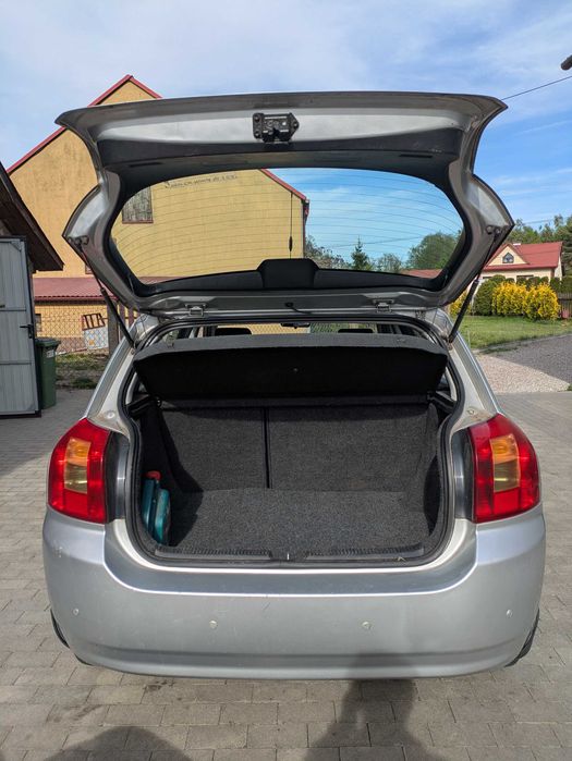 Corolla E12 2004 5D