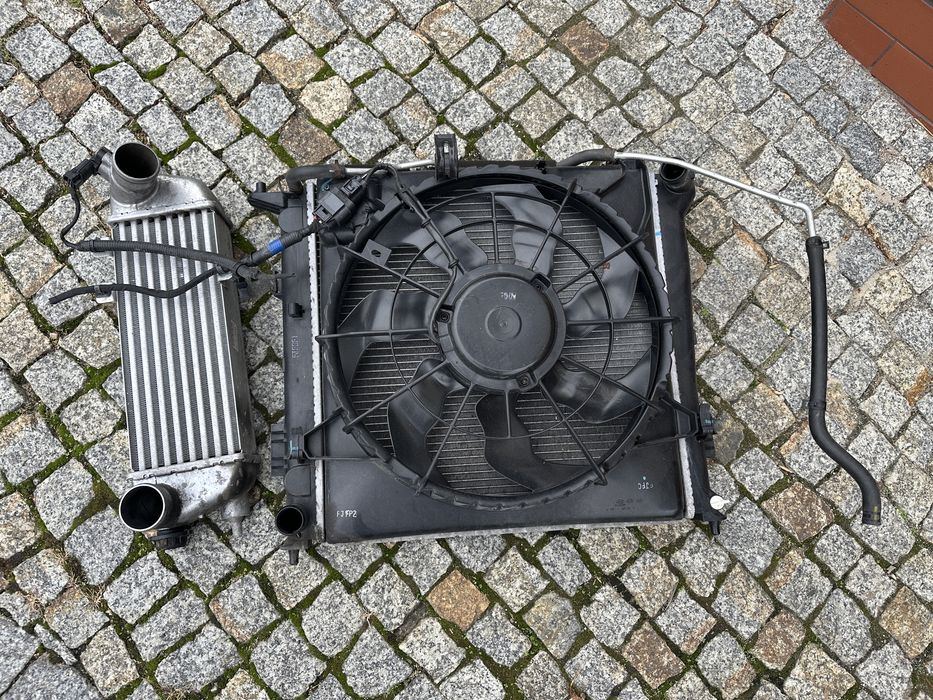 Hyundai i30 FD 2008 2012 intercooler chłodnica wody wentylator