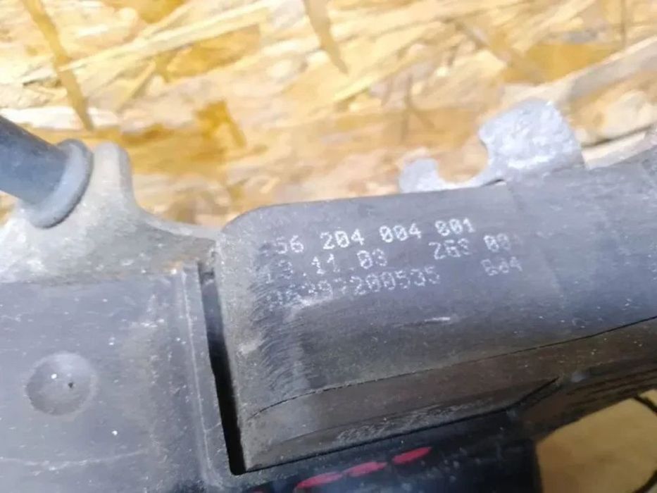 zamek drzwi przedni prawy przód mercedes vito w639 a6397200535