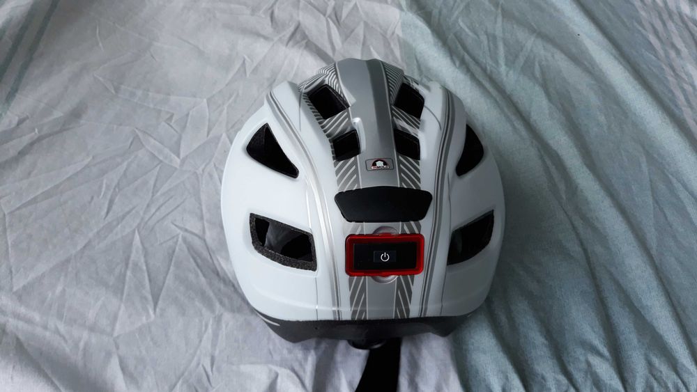 capacete de Bicicleta ,,Novo,,nao foi usado vendo 10 euros,