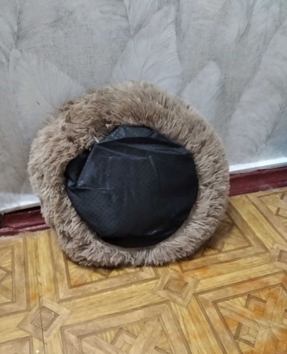 лежанка для котика або маленького песика