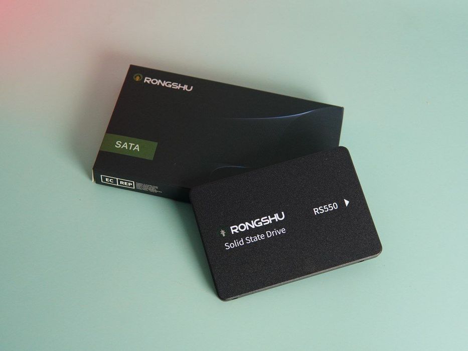 Сверхбыстрый твердотельный накопитель RONGSHU 256 ГБ 2.5'' – обновите