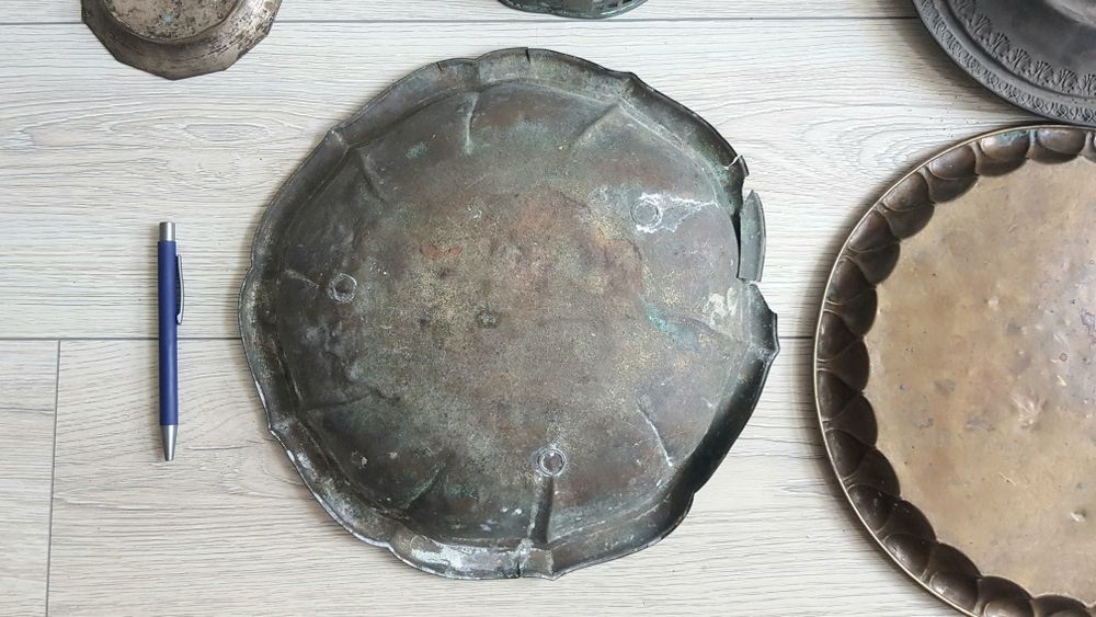 Zestaw starych tac, patery, miseczka
