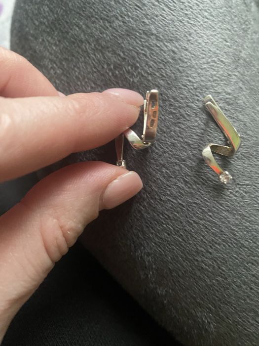 Срібні сережки з фіанітами!