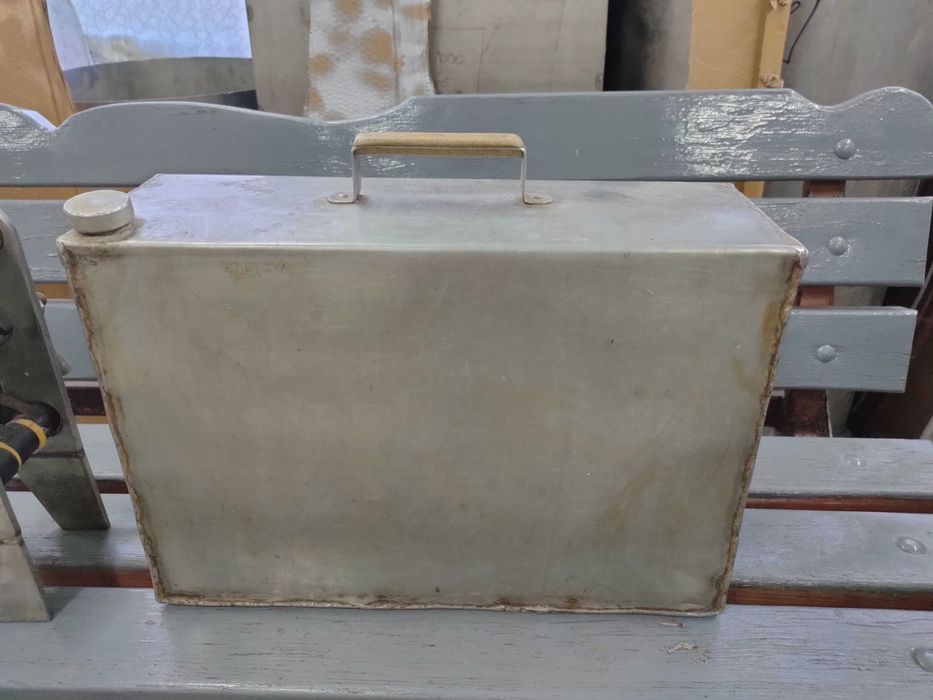 Продам каністру )