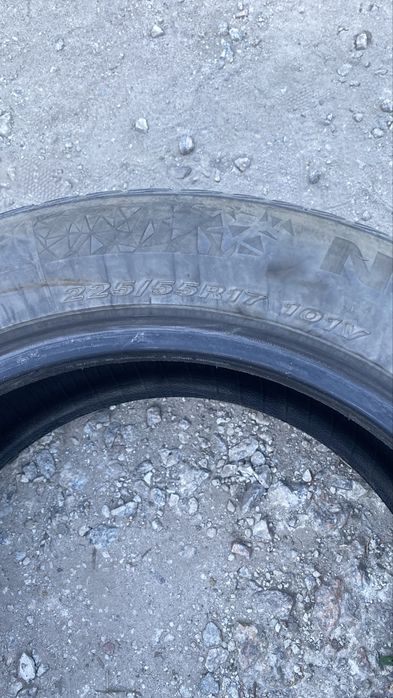 Зимова гума R17 225/55