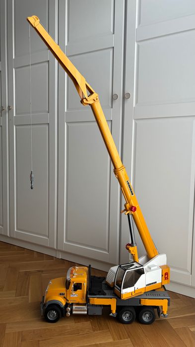 Zabawka dźwig Liebherr Mack