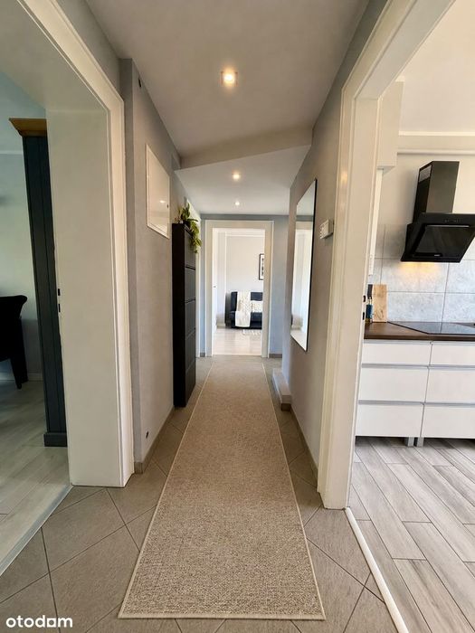 67 m² | 3 pokoje | jasne i dwustronne | I piętro | kameralnie | zieleń