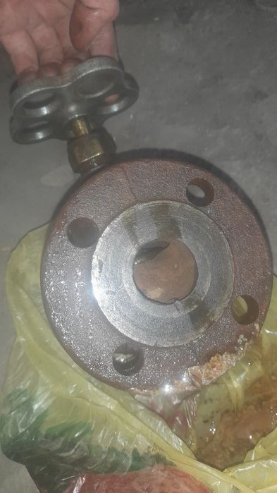 Задвіжки 50 мм фланцева і шарова