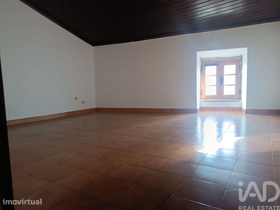 Moradia geminada T4 em Trancoso e Souto Maior de 108 m2