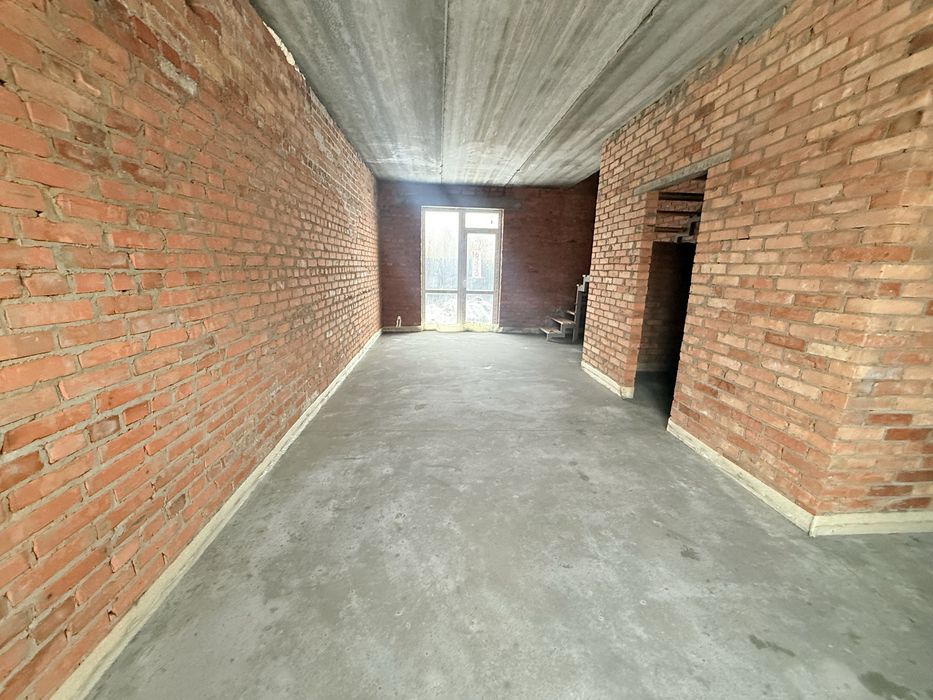 Сучасний таунхаус в Якушенцях