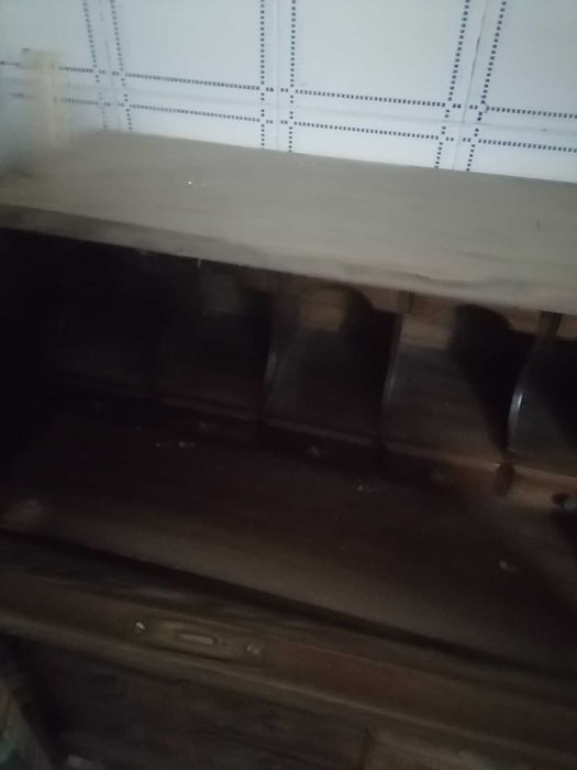 Móvel antigo de arrumação