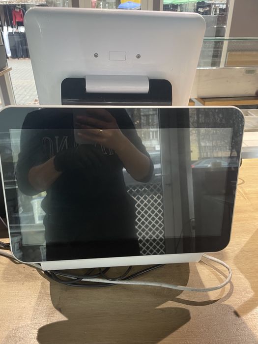 POS терминал с 2 мониторами