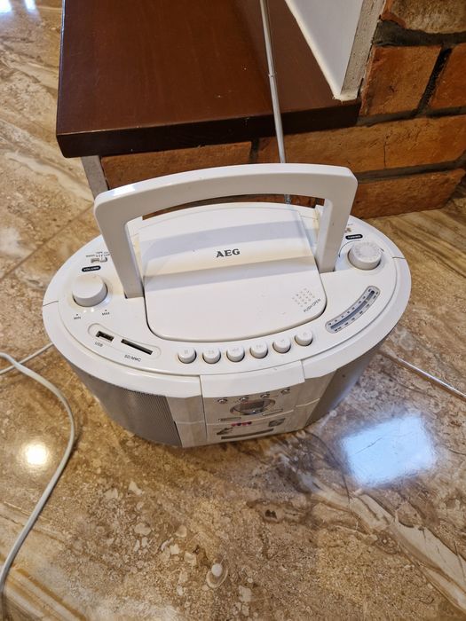 Radio FM AEG SRR4311