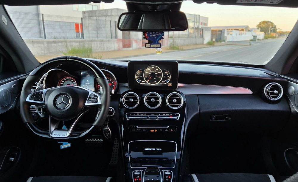 MERCEDES C63S COUPE 510 CV BI_TURBO V8 4.0