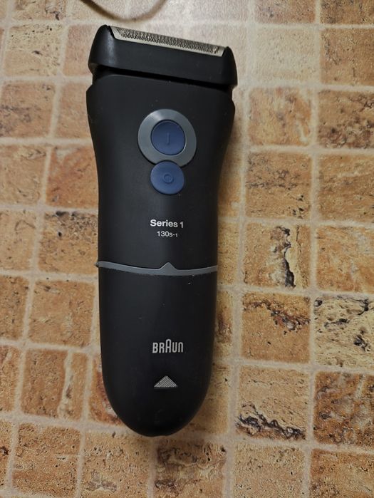 Електробритва Braun series 1