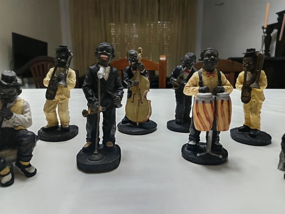 Figuras de porcelana.8 peças.