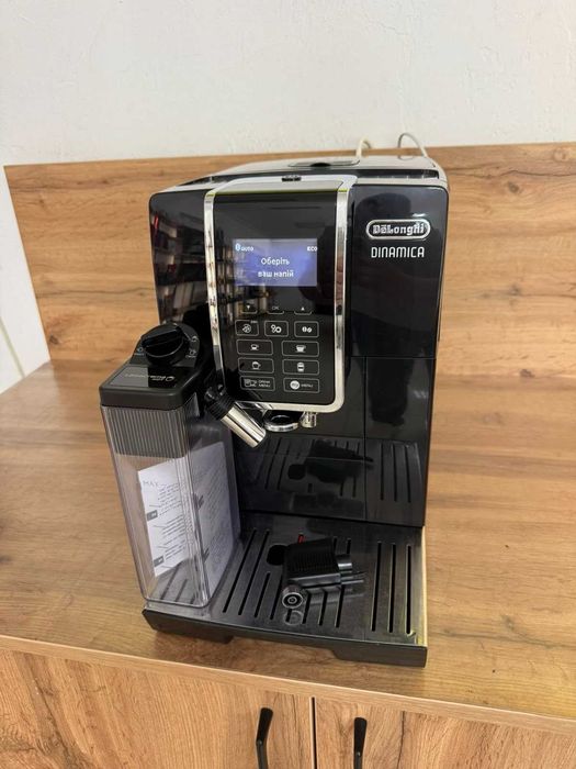 Кавоварка Delonghi Dinamica з новим молочником