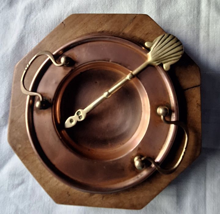 Cinzeiro octagonal madeira com braseira em cobre e espalhador vintage