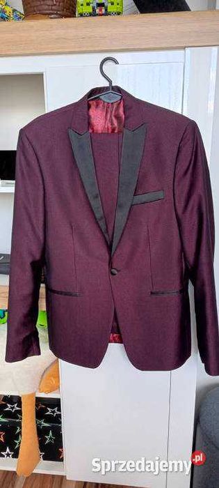 Garnitur meski elegancki.