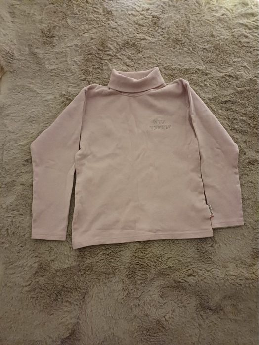 гольф дитячій 
на зріст 140
в ідеальному стані