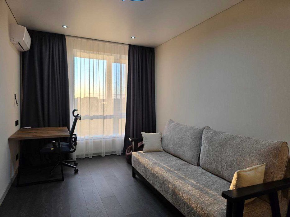 Двокімнатна з ремонтом, ЖК Нові метри Центр, газ, 2% оформлення