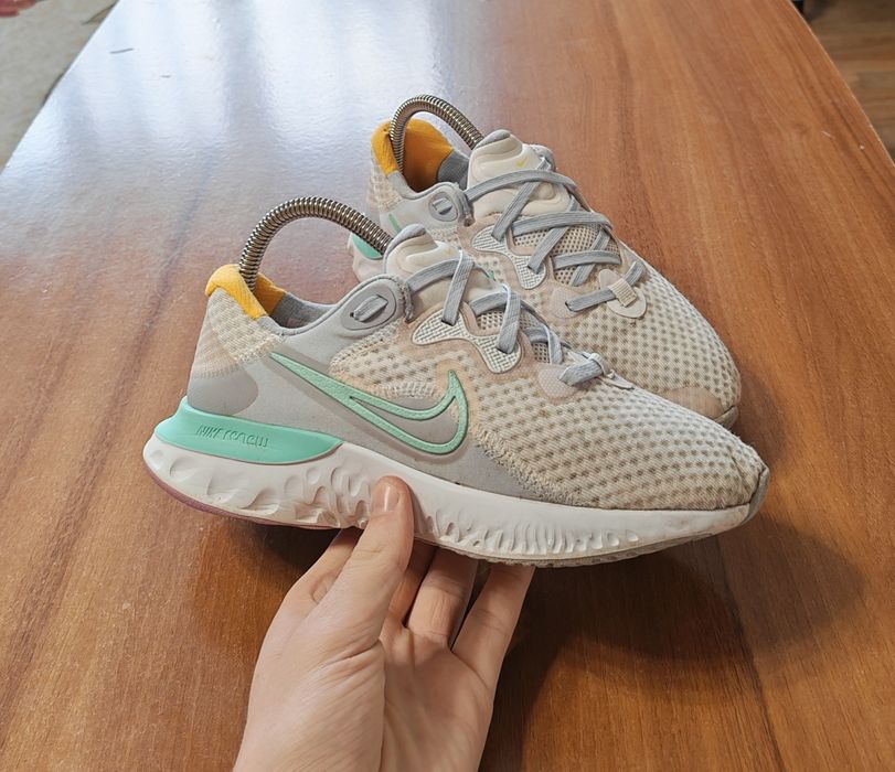Кросівки спортивні жіночі бігові для залу Nike React Renew Run 2 38 розмір