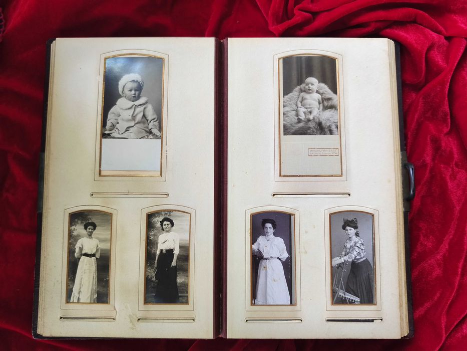 Antyczny, Secesyjny stary album ze zdjęciami. CDV.