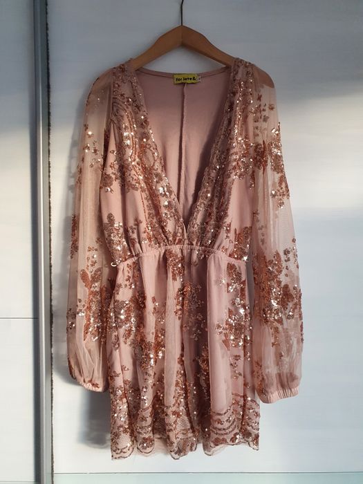 Piękny kombinezon w cekiny