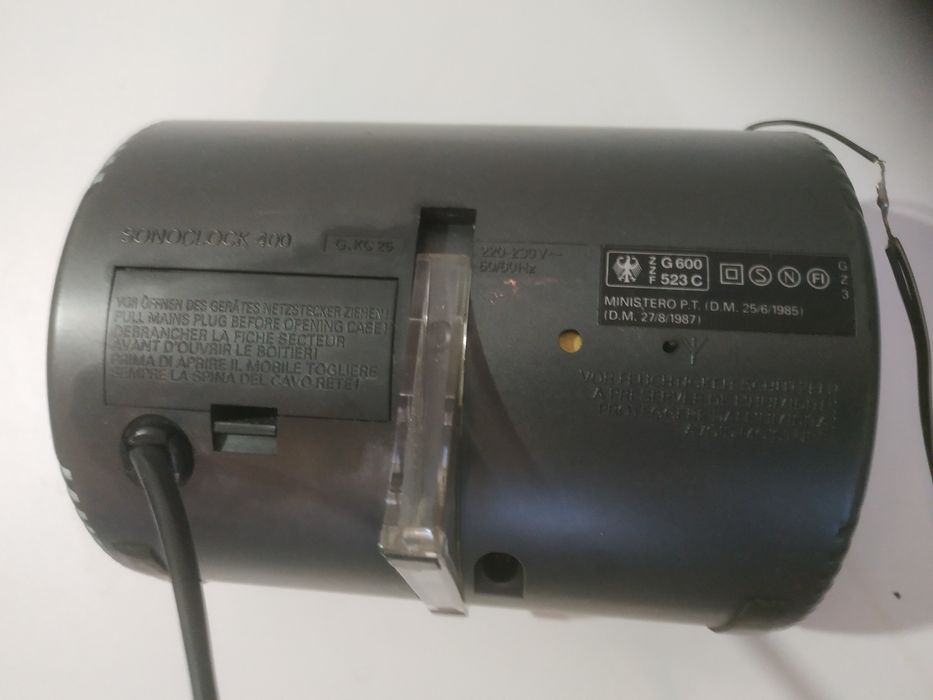 Grundig радио-будильник