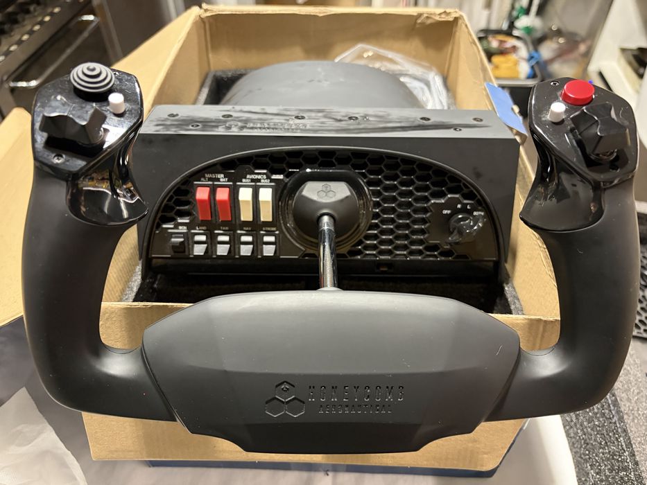 Honeycomb Alpha Flight Controls – wolant/yoke do symulatora