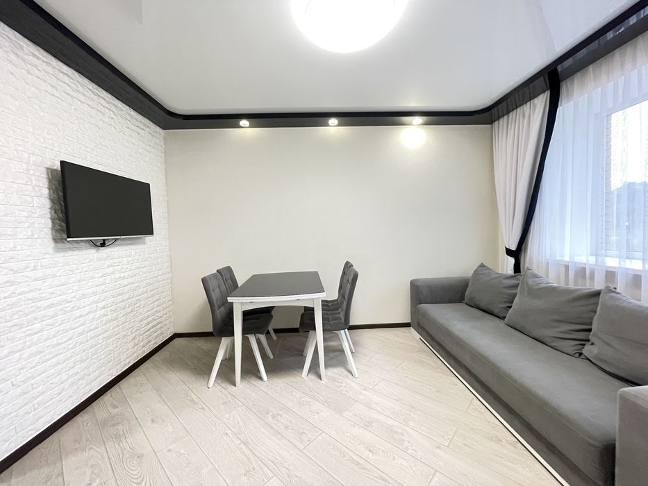 2 кімнатна квартира з ремонтом в центрі міста