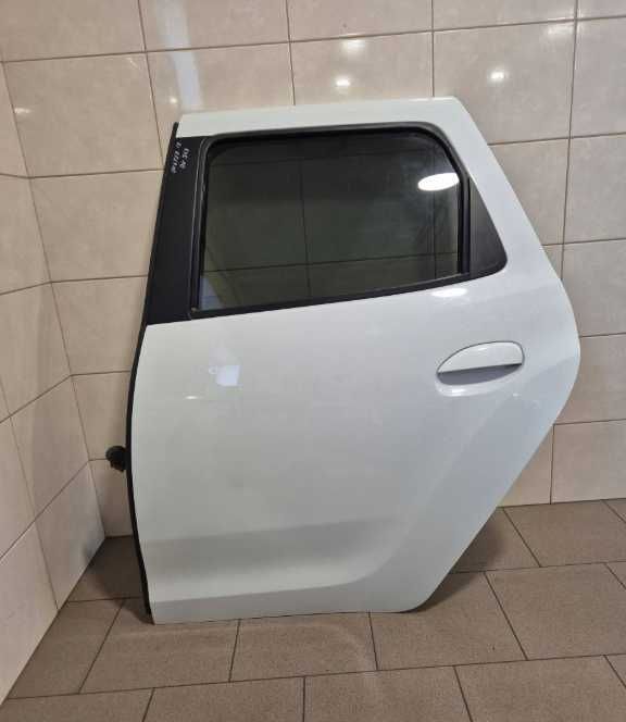 Двері Renault Dacia Duster 2 II передні або задні праві ліві разборка