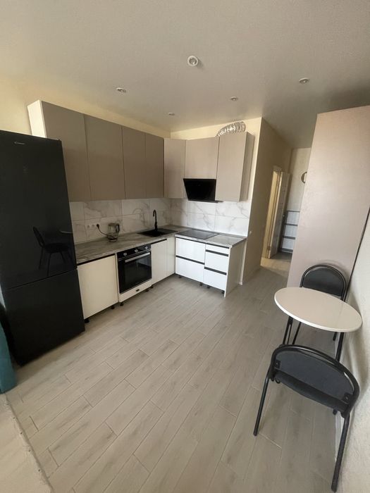 Здам подобово квартиру-студію на Таїрова