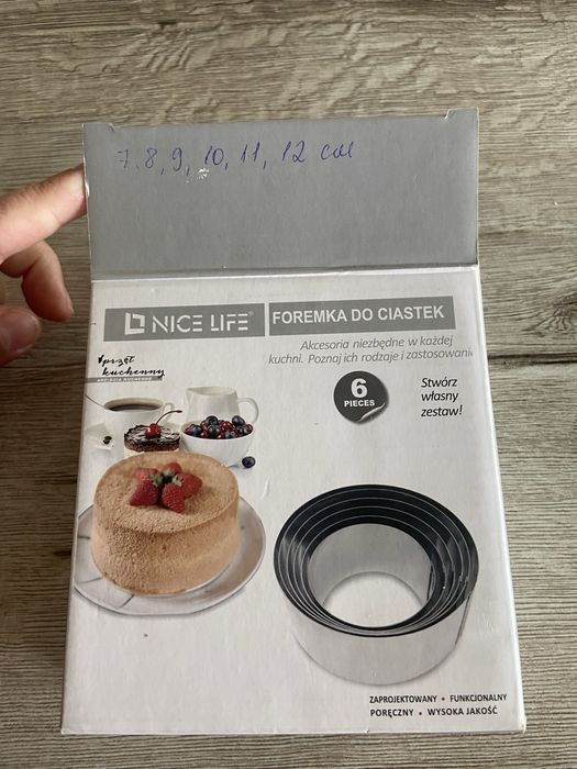 zestaw metalowych pierścieni dla cukiernika