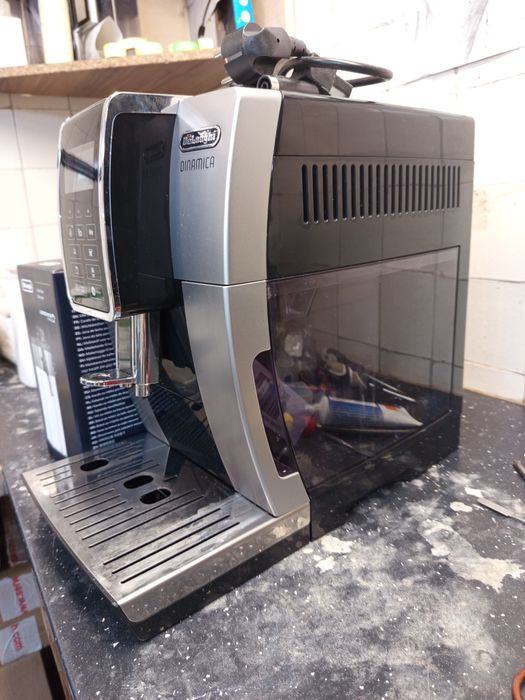 Ekspres DeLonghi Dinamica