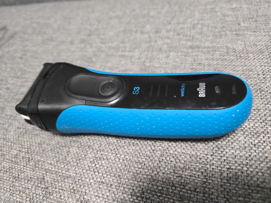 Електробритва Braun 3045S