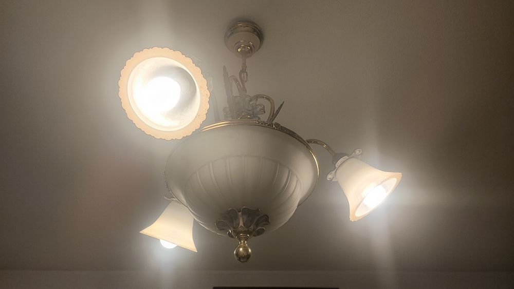 Candeeiro de teto (quarto)