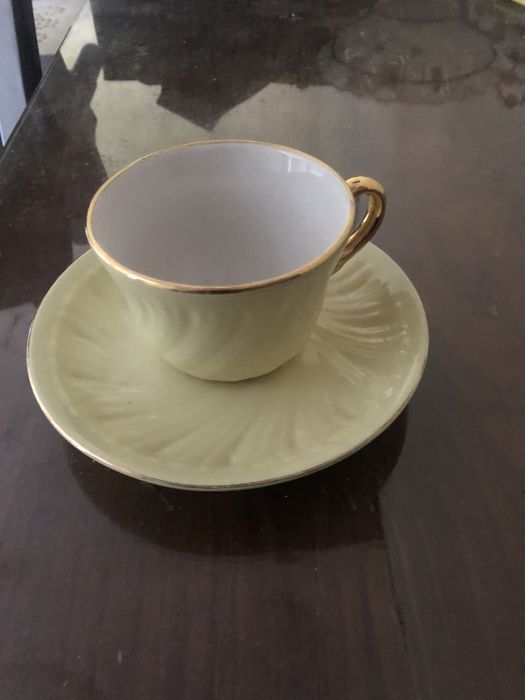 Duas Chavenas e Pratos de Alcobaça