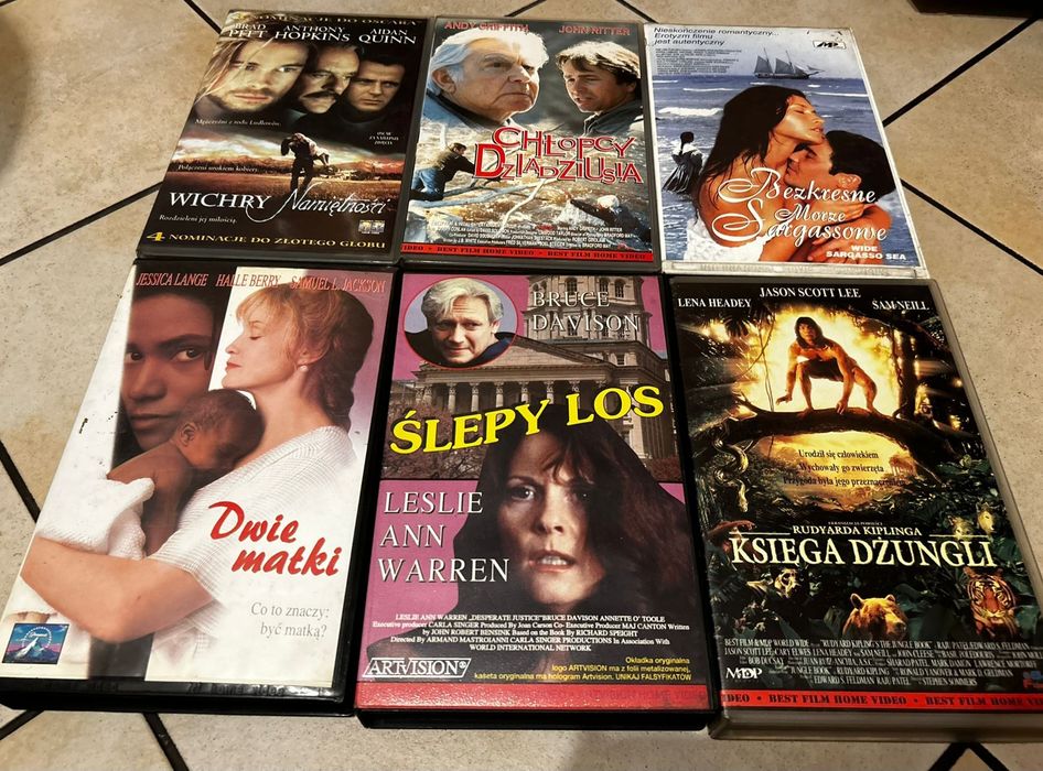Kasety VHS różne bajki, filmy