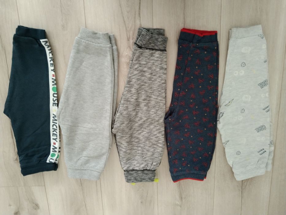 Zestaw Spodnie dla chłopca w rozmiarze 86 i 92