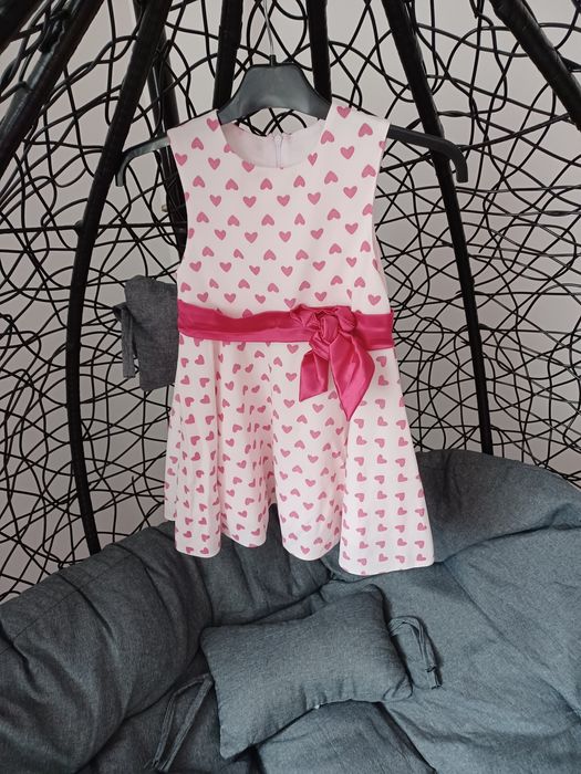 Sukienka dla dziewczynki 128