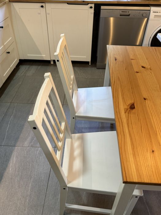 Conjunto mesa + 2 cadeiras + banco IKEA